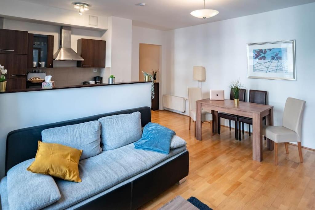 Free Parking! Soho Budapest 304, 4 Ppl, Ac, Fast Wifi, Smart Tv Eksteriør billede