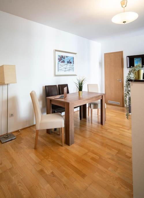 Free Parking! Soho Budapest 304, 4 Ppl, Ac, Fast Wifi, Smart Tv Eksteriør billede